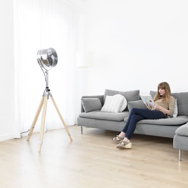 Cecotec Wooden tripod fan with 3 12-inch blades and a total diameter of 30 cm. 80-W copper motor capable of operating at 3 different speeds. Height a