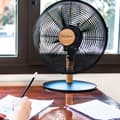Miniatyrbild 3 av 5: Cecotec Table fan with 40 W and wood-colour finish, 12 inches, 3 speeds, oscillation, silent, adjustable height, 4 blades, and maximum safety.