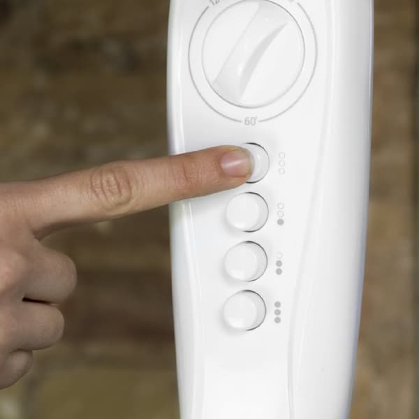 Cecotec 16" stand fan with 60W and timer, 3 speeds, oscillation, silent, adjustable height, 10 blades, and maximum safety.