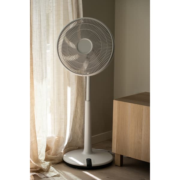 Namron Gulvvifte m/fjernkontroll 30w Hvit