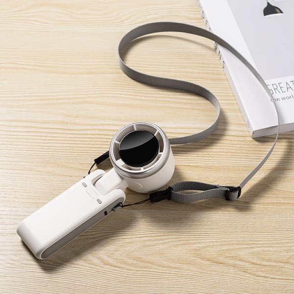 Kädessä pidettävä ulkona pidettävä minituuletin USB-pöytäkoneen minituuletin