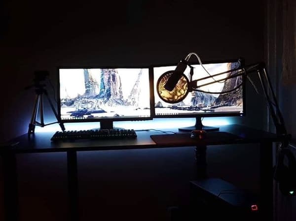SyberDesk Computer Gaming Desk med LED och USB-port För spelare, skrivbord, skrivbord gaming