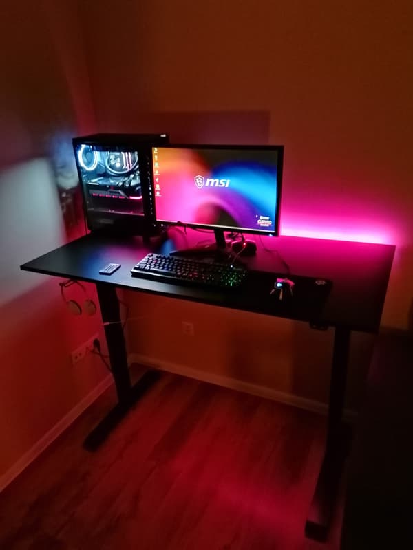 SyberDesk Electric Pro LED, skrivbord gaming Elektrisk höjdjusterbart stående skrivbord Sittstativ Skrivbord Justerbart skrivbordstativ, 132 * 65