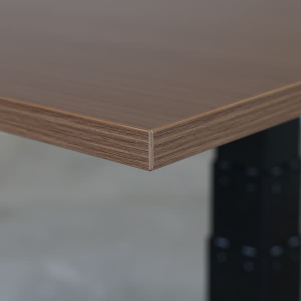 Justerbart duo skrivebord - 140x80 cm - Hvid / Mørk Eg