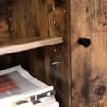 Miniatyrbillede 5 af 7: Sidevægsbord med skabe - køkkenskabe med glasoverflade - og åbne rum