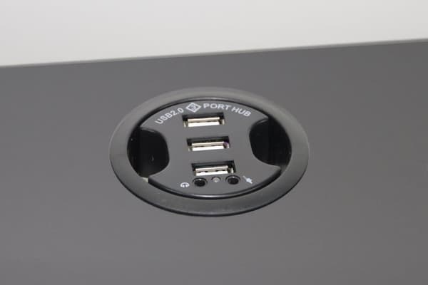SyberDesk Gaming hörnskrivbord V2 - 197 x 132 cm - Skrivbord med LED - USB HUB - Kabelhanteringssystem i skrivbordsramen - spelbord