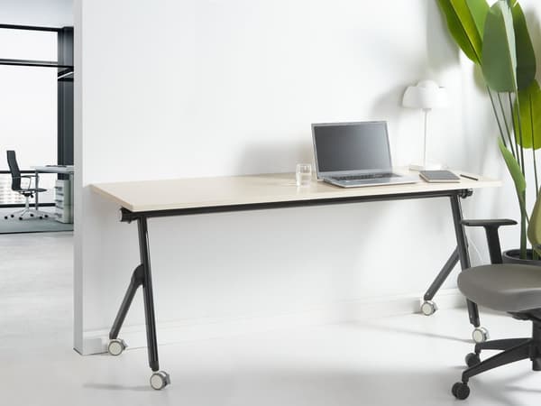 Klap Skrivebord Træ Sort 180 x 60 cm Kontorbord Sammenklappeligt Klapbord til Unge Computerbord på Hjul Bord til Kontor