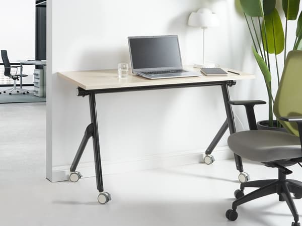 Kontorsbord Svart Metallram Ljust Trä MFC Bordsskiva 120 x 60 cm Fällbart Portabelt Mobilt Skrivbord med Hjul Modern Design Kontor Arbetsrum