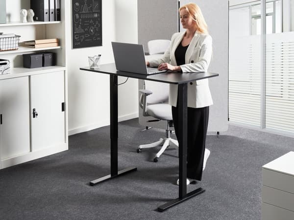 Elektrisk Justerbart Skrivebord Svart Bordplate Hvit Stålramme 120 x 60 cm Sit and Stand Firkantede føtter Moderne Design