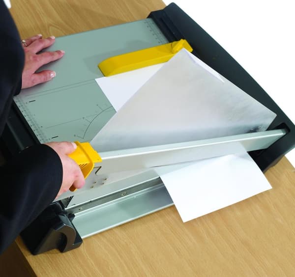 Fellowes kontorsgiljotin plasma A3 svart/metallic