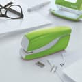 Miniatyrbild 2 av 5: Leitz NeXXt WOW batteridriven elektrisk häftapparat för beröringsfri häftning - Häftar upp till 10 ark - Grön