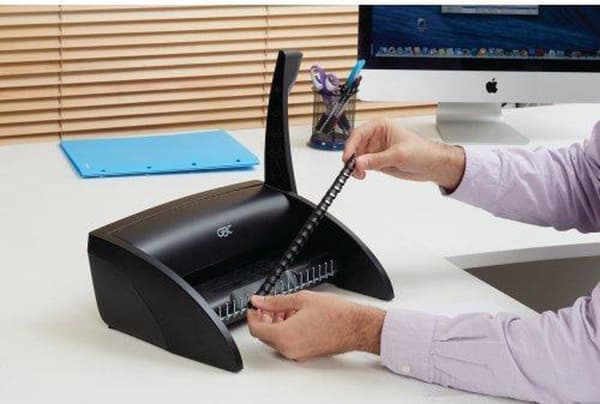 GBC Combbind 100 Punch Binding Machine