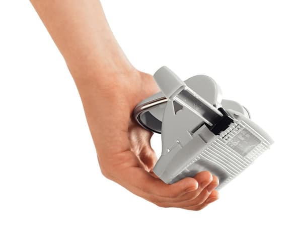 Leitz NeXXt WOW -minirei'itys ergonomisella kahvalla - Rei'ittää jopa 16 arkkia - Kansioihin ja rengaskansioon - Musta - Ihanteellinen kotitoimistoon/