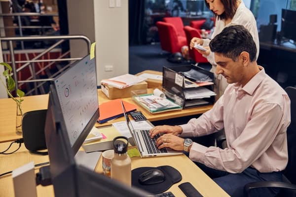 HP INC. Thin Client t655 - Ryzen R2314 - 8 GB RAM - 64 GB Flash - Win 10 IOT (5H0J2EA#ABB)