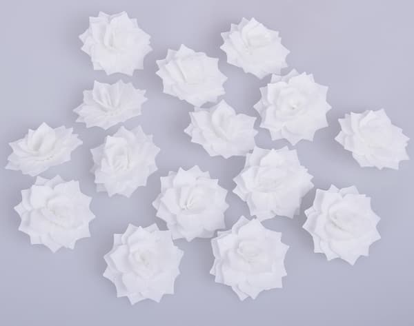 ROSE ROZALIA vaffelhvid 15 stk. blomster til pynt af kager og bagværk