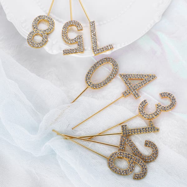 Tårtdekoration med ZIRCONS GOLDEN-nummer "5"
