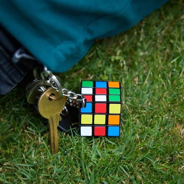 Rubik's Cube 3x3 nyckelring pusselspel - RUBIK'S - Flerfärgad - Vuxen - 2 års garanti
