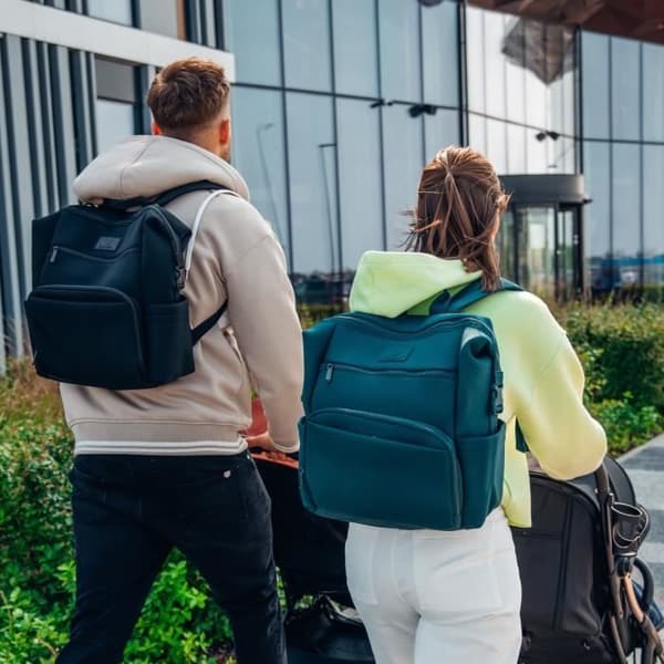 LIONELO Cube ryggsäck - 12 fickor - Lätt - För promenader och resor med ett barn - Grön