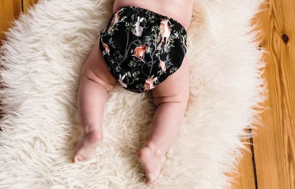Ble med lomme MINI OS 4-11kg NAT I SKOVEN