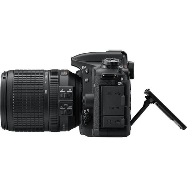 Nikon D7500 DSLR-kameror - DSLR + AF S DX NIKKOR 18-140 VR 19702