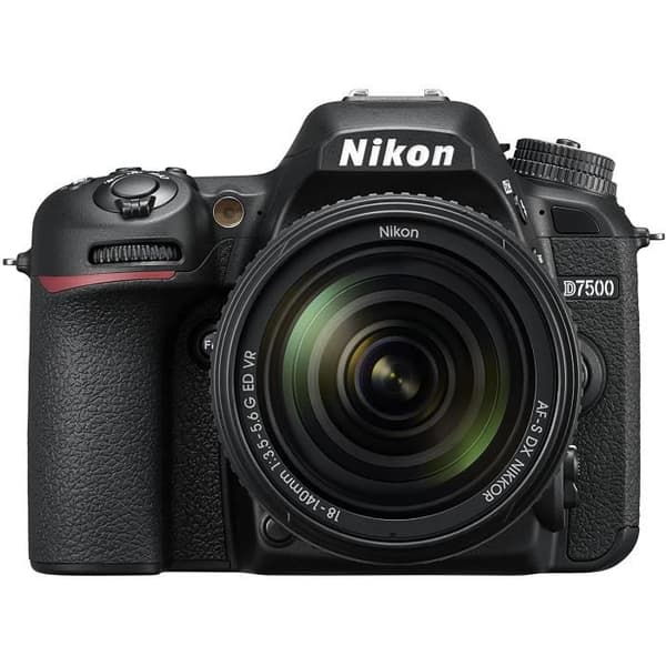 Nikon D7500 DSLR-kameror - DSLR + AF S DX NIKKOR 18-140 VR 19702
