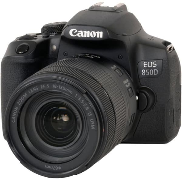 Canon EOS 850D + 18-135mm IS USM reflexkamera