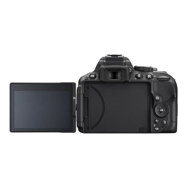 NIKON D5300 + AF-S DX 18-105 f/3.5-5.6G ED VR