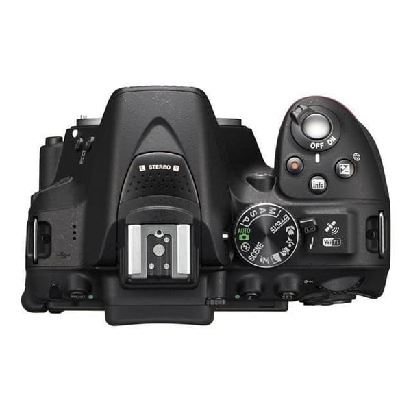 Reflex Nikon D5300 - 24,2 Mpx CMOS-sensor - 3,2" justerbar skärm - Integrerad Wi-Fi och GPS