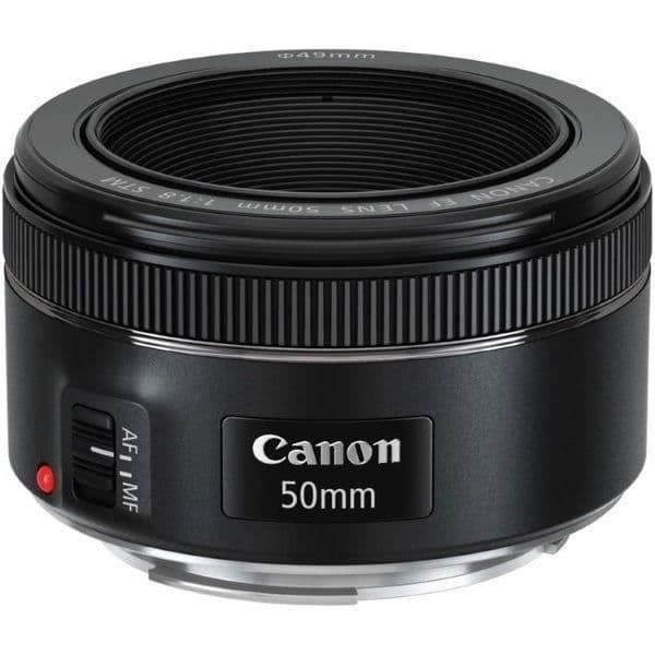 CANON EOS 2000D 24.1 MP SLR-kamera + 2 EF-S 18-55 IS II &amp; EF 50mm F / 1.8 STM-objektiv