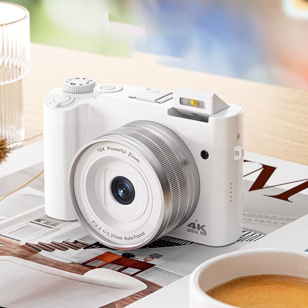 INF DC218T 4K Dual Lens-kamera med 32 GB hukommelseskort (hvid)