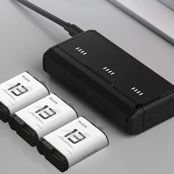 Telesin batterioplader til GoPro Hero 13 Black med tre kanaler