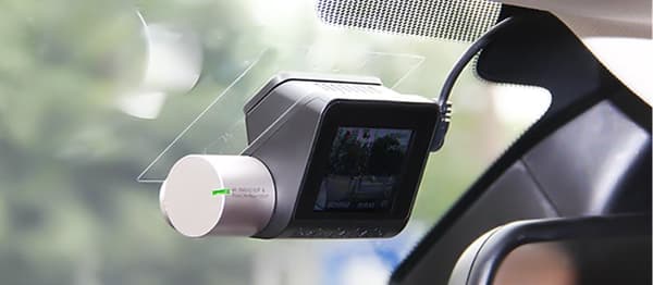 Främre och bakre kamera med WiFi-modul, avancerad videoinspelare videoCAR D400