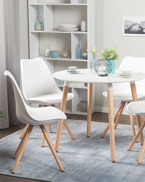 Set av 2 Middagsstolar Vit Konstläder Eleganta Träben