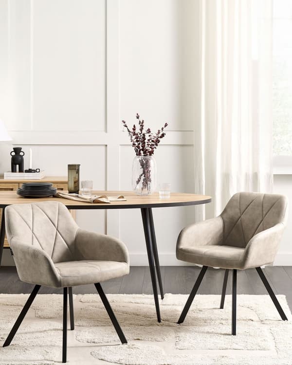 Set av 2 Middagsstolar Beige Tyg med Armstöd Rutigt Ryggstöd Svarta Metallben Retro