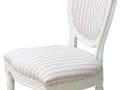 Miniatyrbilde 2 av 6: 2 x Rokokko/Amaretta spisestol i antikk hvit med beige stripet stoff.