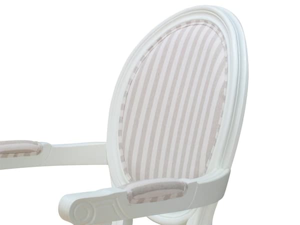 Rokokko/Amaretta spisestol med armlener i antikk hvit med beige stripet stoff.