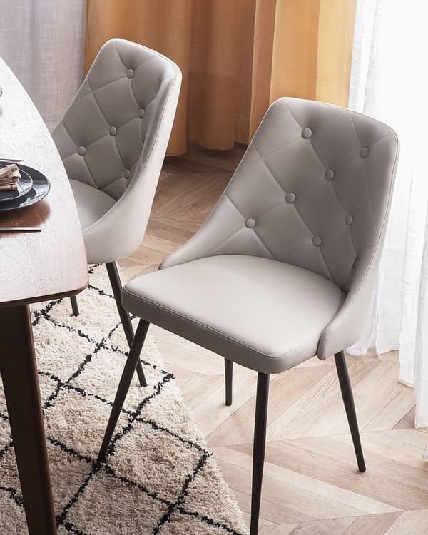 Stoler 2 stk Lysegrå Kunstskinn Svart Metallben Spisestoler Glamour Moderne