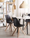 Miniatyrbilde 2 av 9: Sett med 2 Spisestuestoler Svart Kunstskinnsete Slanke Treben Armløse Moderne