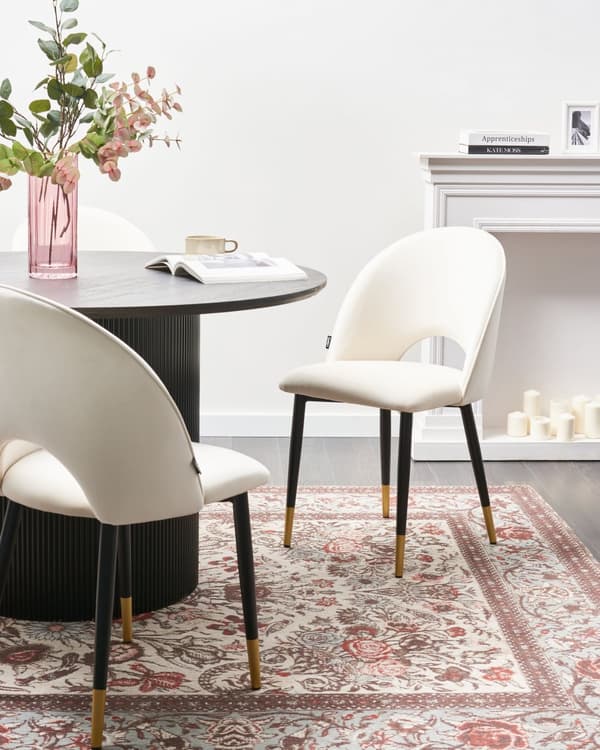 Tuoli beige sametti verhoiltu metallijalat 2 kpl setti käsinojaton ruokapöydän glamour retro tyyli
