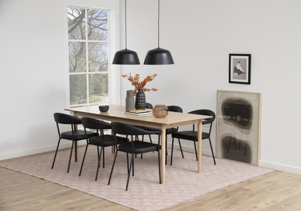 2 x Ava spisestuestoler med armlener svart.