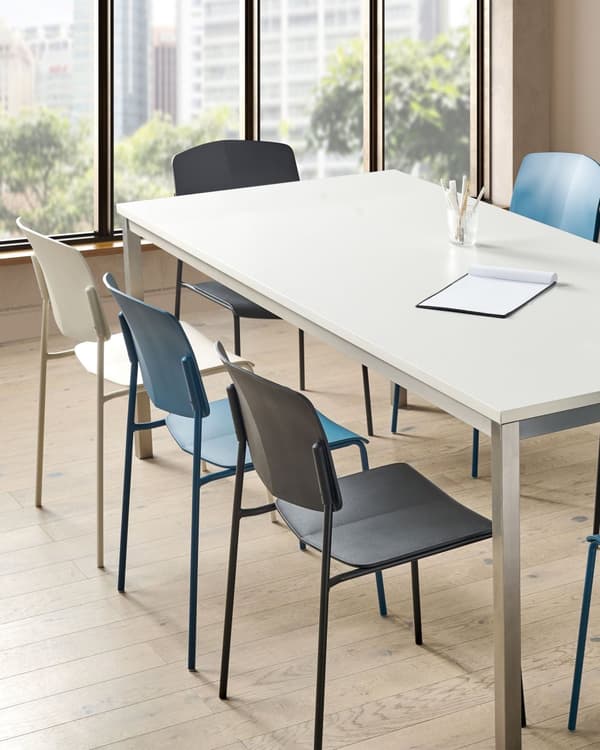 Uppsättning med 2 matstolar Beige Plast Modern Modern Design Sittplatser i Matsalen