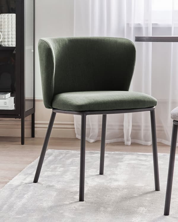 Uppsättning med 2 matstolar Mörkgrön polyesterklädsel Svarta metallben Armlöst böjt ryggstöd Modern samtida design