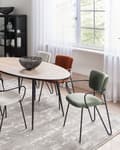 Miniatyrbild 4 av 10: Uppsättning med 2 matstolar Mörkgrön polyester med strukturell tygklädsel Svarta metallben Armlöst böjt ryggstöd Modern modern design