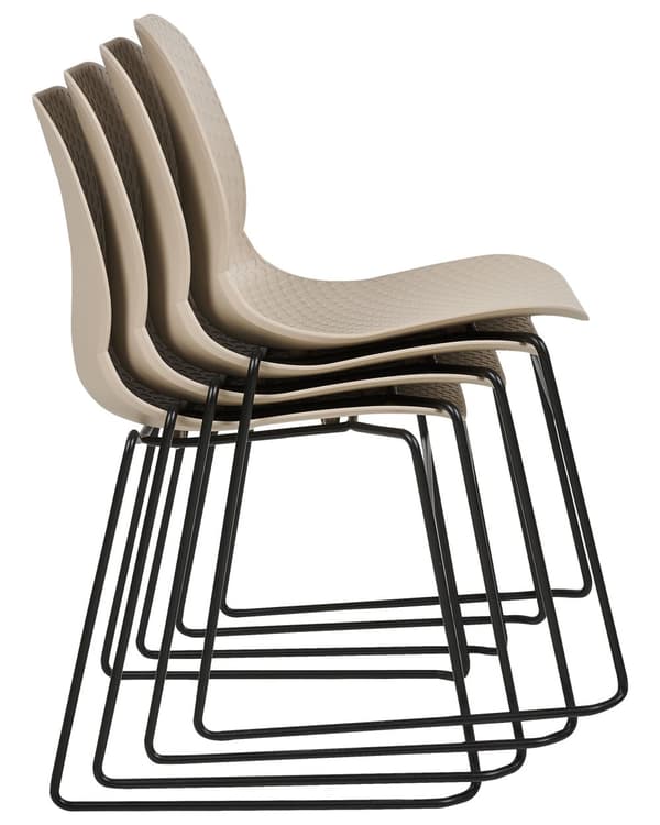 Set med 4 matstolar Beige Stapelbara Armlösa Benkåpor Plast Svarta Stålben Konferensstol Samtida Modern Skandinavisk Design Matsal