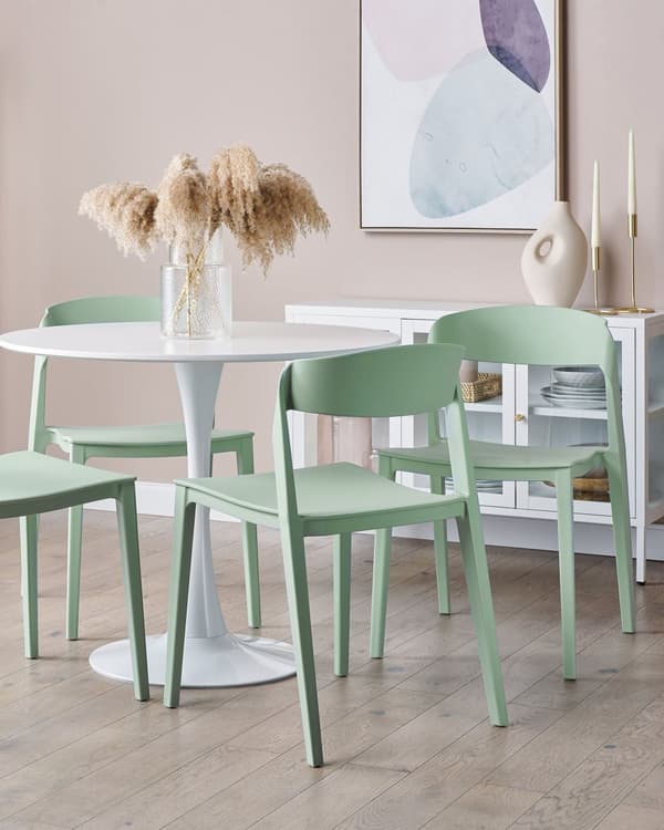 Uppsättning med 2 matstolar Mintgrön Stapelbar Armless Benskydd Plast Konferensstolar Samtida Modern Design Matrum Sittplatser
