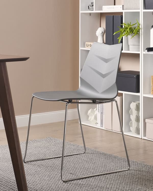 Set med 4 matstolar Mörkgrå Stapelbar Armless Benskydd Plast Stålben Konferensstolar Samtida Modern Skandinavisk Design Matrum Sittplatser