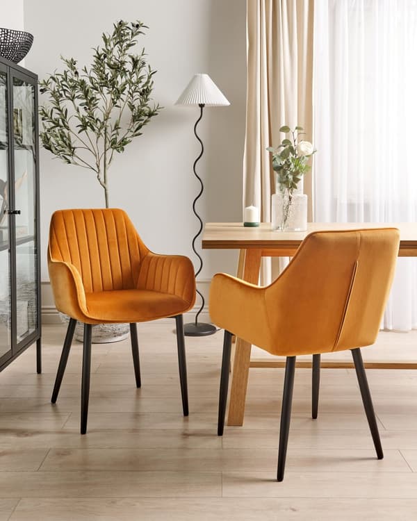 Spisebordsstol med Armlæn Orange Velour Sæt af 2 Polstrede Spisestuestole til Spisestue Køkken Stofstole Indretning Skandinavisk Spisestole