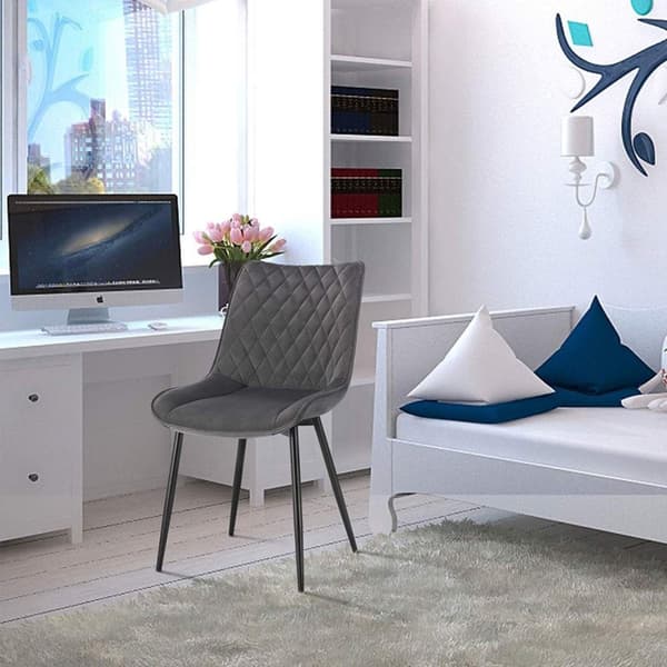 Rootz Velvet spisestuestole Sæt med 4 - Elegante stole - Komfortable siddepladser - Holdbar konstruktion - Nem montering - Fløjl og metal - 46 x 40,5