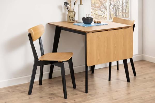 2 x  Roxby spisestuestol natur.
