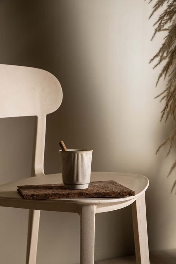 4 x Åstol spisestuestoler plast beige.